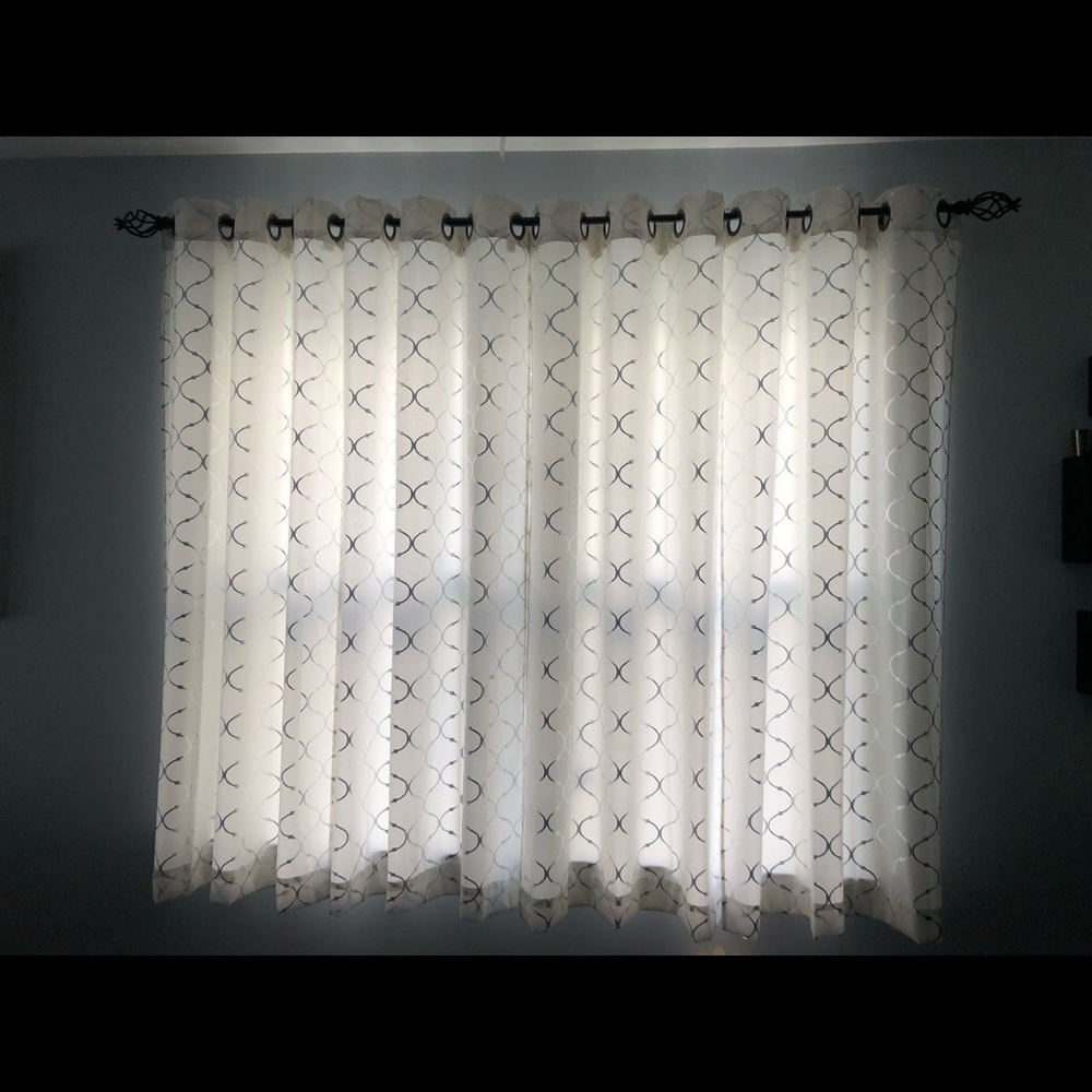 Curtain panels - Picture 2 of 2